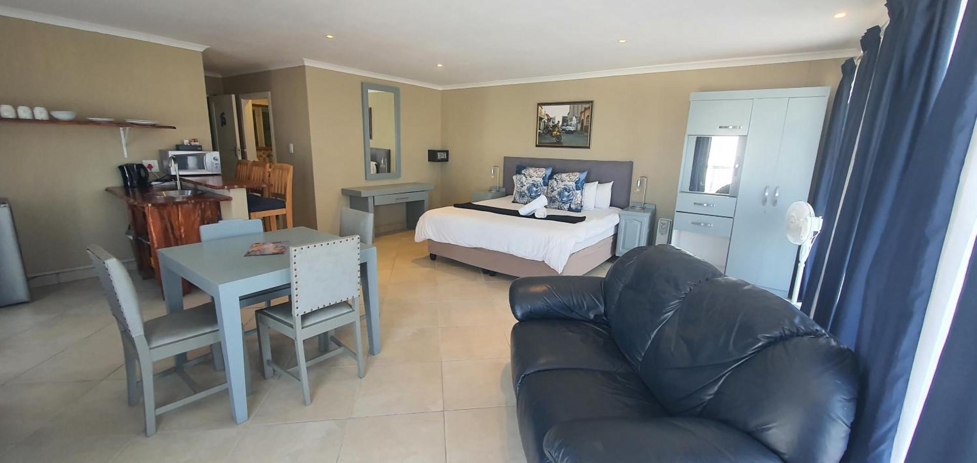 Point Village Hotel And Self Catering Mossel Bay Exterior photo