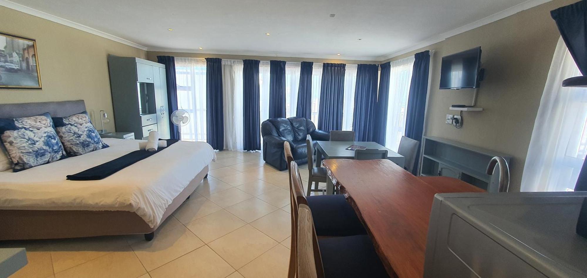Point Village Hotel And Self Catering Mossel Bay Exterior photo
