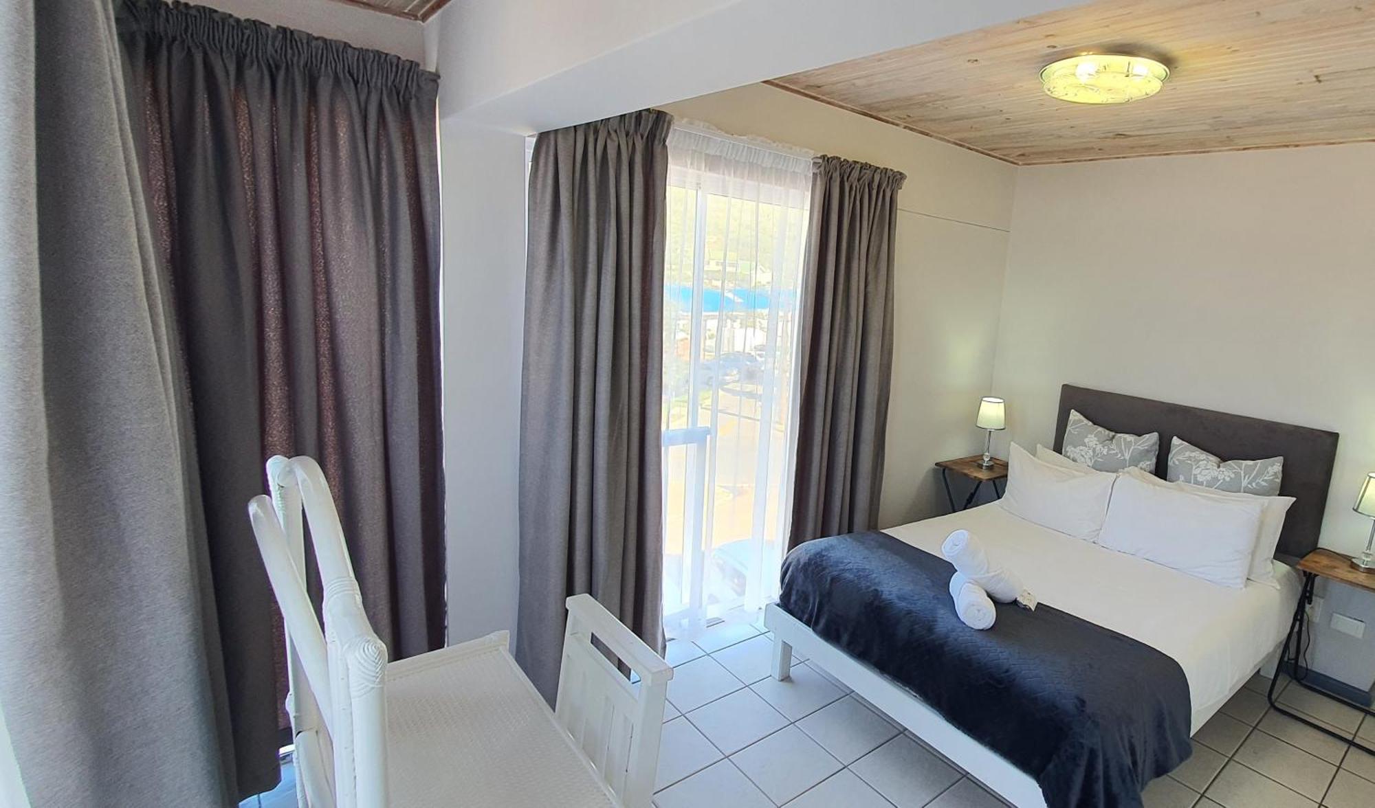 Point Village Hotel And Self Catering Mossel Bay Exterior photo